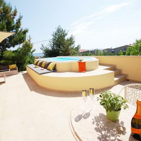 Apartmant With Pool 8 Kaštela Exteriör bild