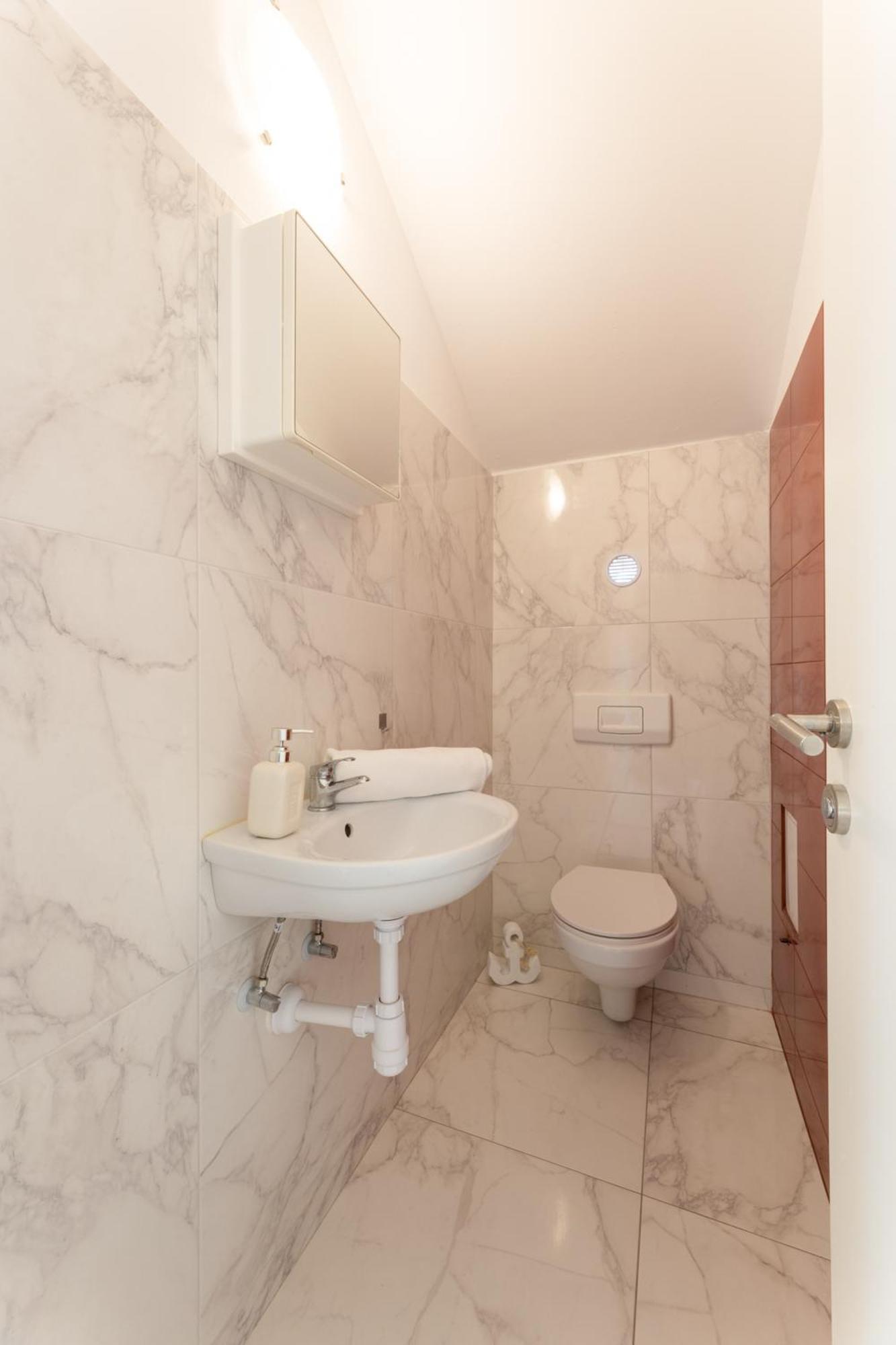 Apartmant With Pool 8 Kaštela Exteriör bild